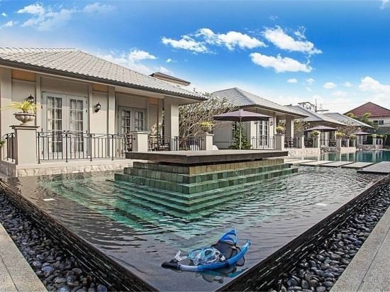 Downtown Tropical 9 Bedroom Luxury Pool Villa — фото 2