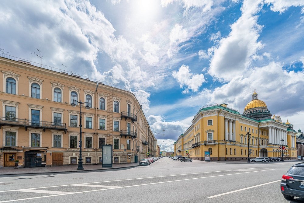 Санкт-Петербург: Letyourflat Apartments "Hermitage"