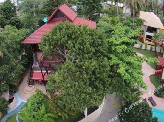 3 Bedroom Seafront Villa Island View — фото 1