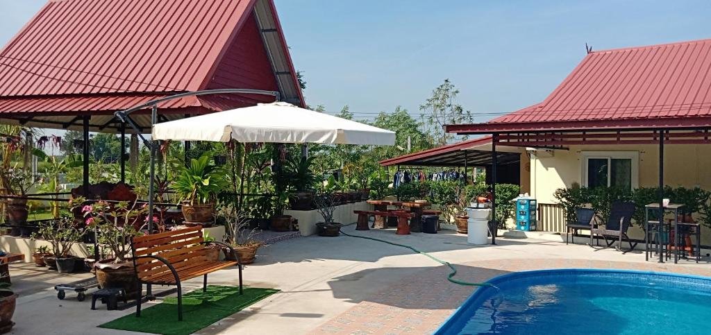 Бан-Мак-Хен: Private 2 Bedroom Villa With Swimming Pool Tropical Gardens Fast Wifi Smart Tv