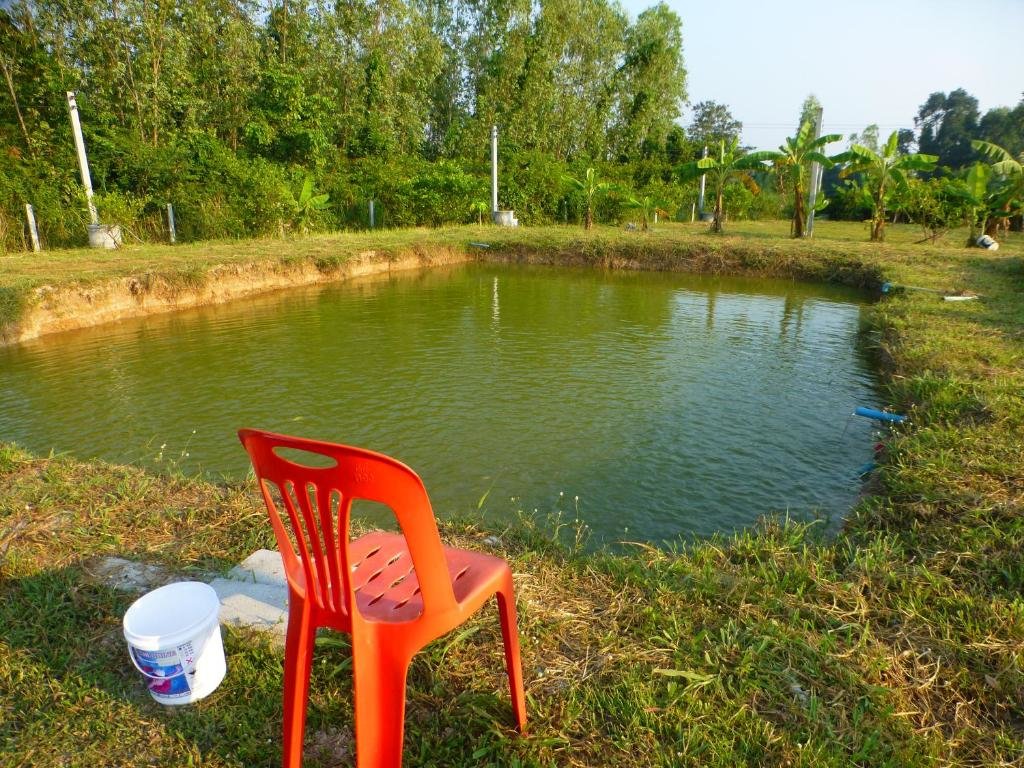 Бан-Мак-Хен: Private 2 Bedroom Villa With Swimming Pool Tropical Gardens Fast Wifi Smart Tv