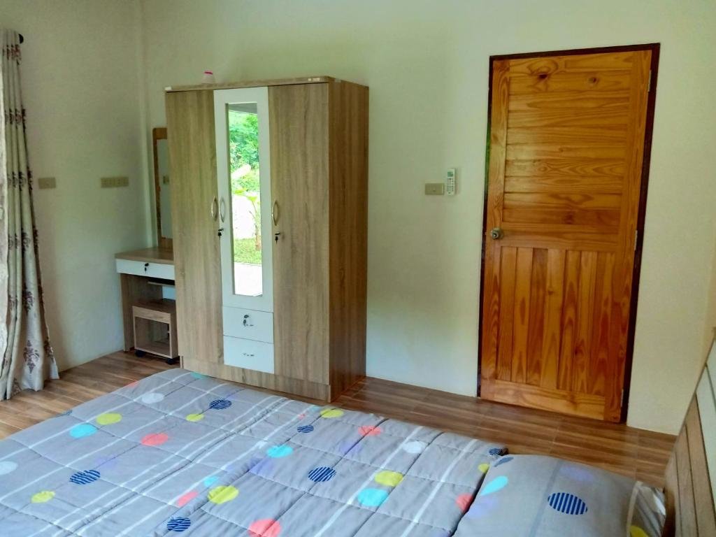 Бан-Мак-Хен: Private 2 Bedroom Villa With Swimming Pool Tropical Gardens Fast Wifi Smart Tv