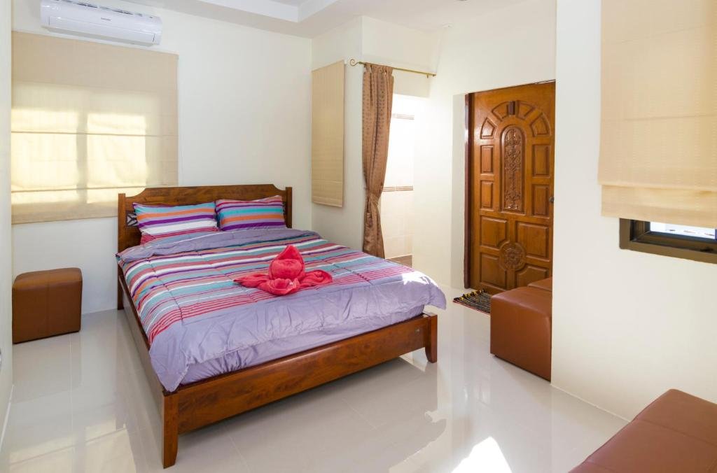 Ratana Villa - Pattaya Holiday House Walking Street 7 Bedrooms — фото 6