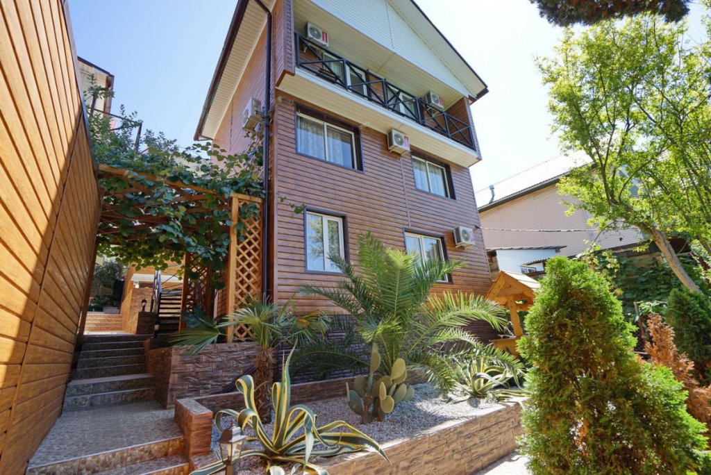 Лазаревское: Baunti Guest House