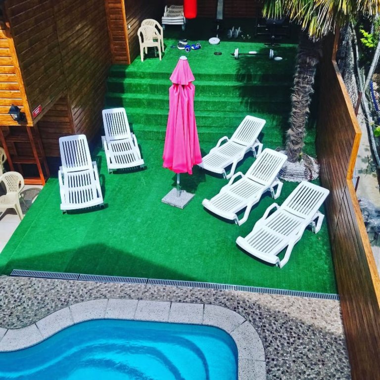 Лазаревское: Baunti Guest House