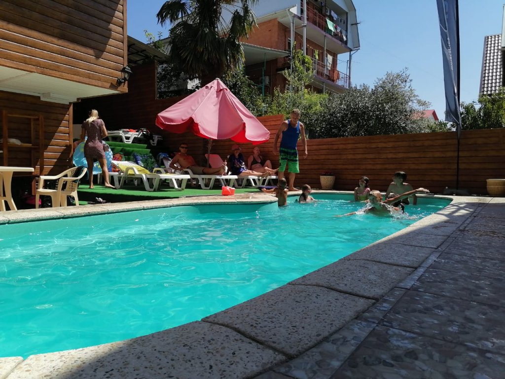 Лазаревское: Baunti Guest House