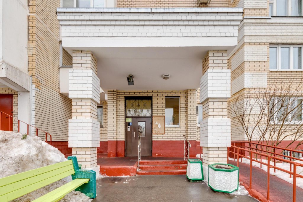 Simply Comfort. Spacious Apartments.10 Min Walk To The Metro — фото 1