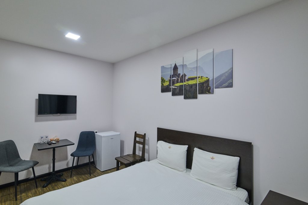 Ереван: Отель Granada