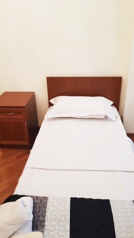 Ереван: Friendship Hostel & Tours 2