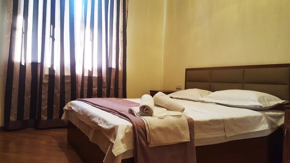 Ереван: Friendship Hostel & Tours 2