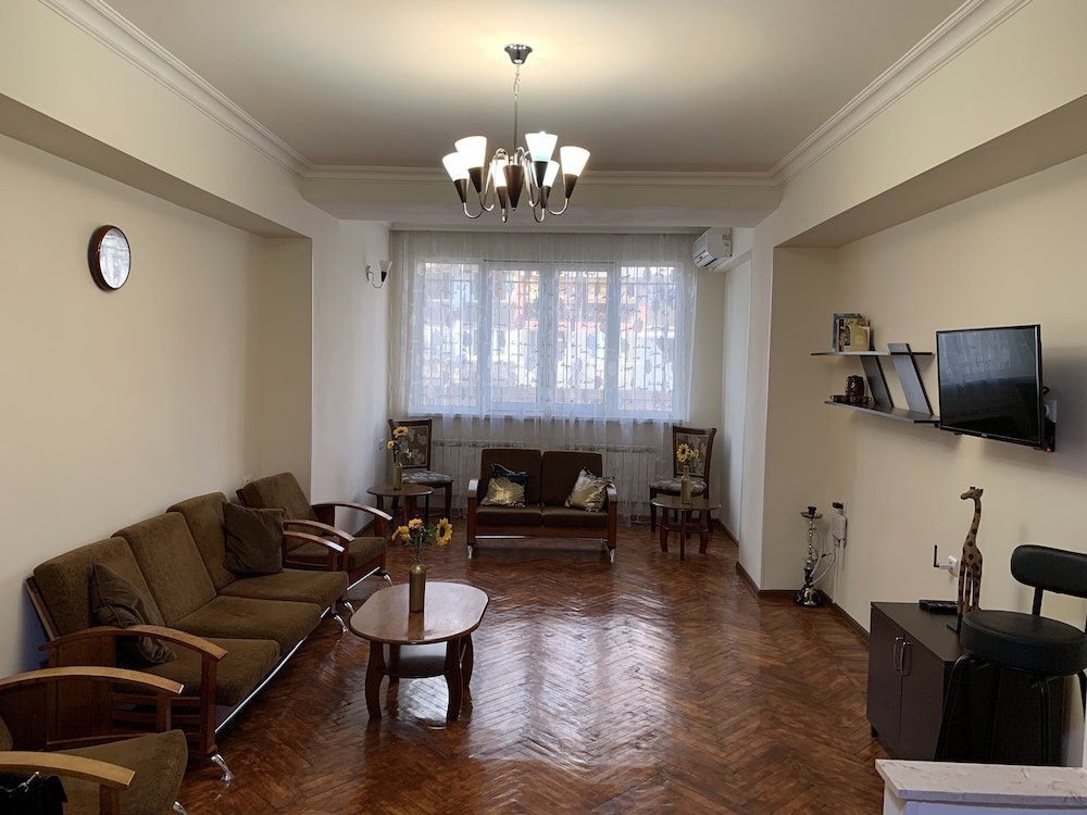 Ереван: Friendship Hostel & Tours 2