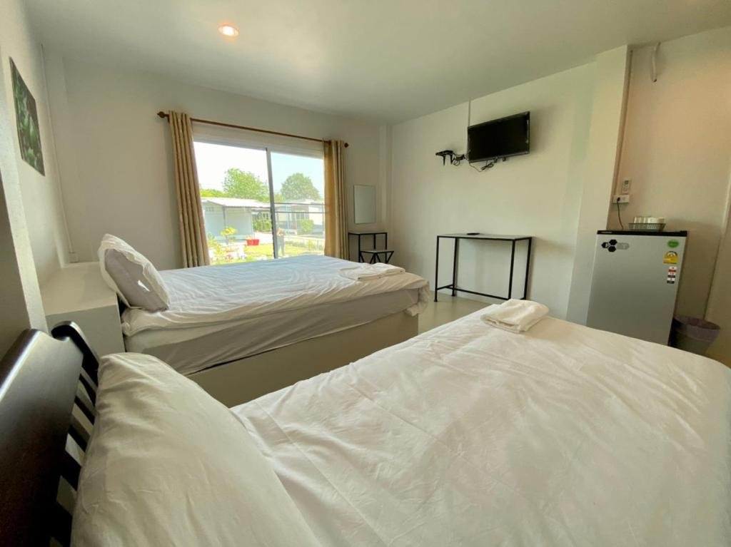 Лопбури: Baan Ruay Suk Resort, Lopburi