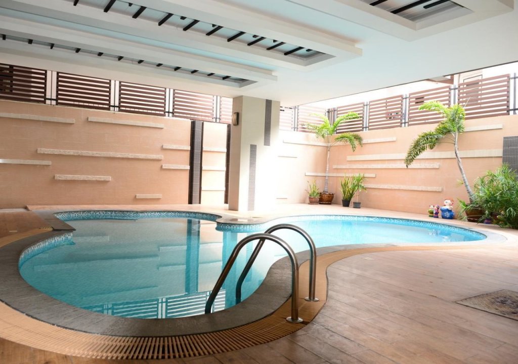 Сирача: Tycoon Suite