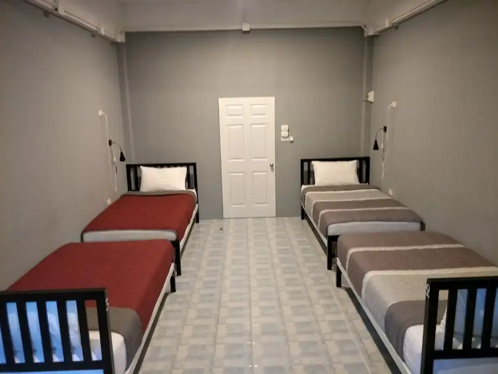 Краби: OYO 1147 The Moment Hostel