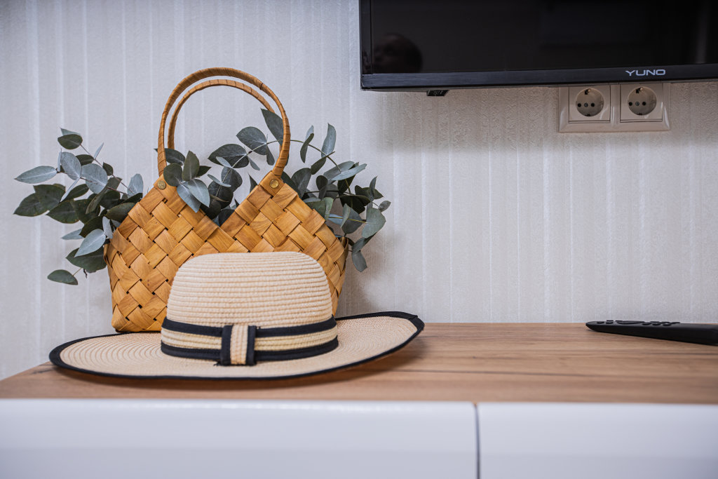 Сухум: Частный Дом с мандариновым садом