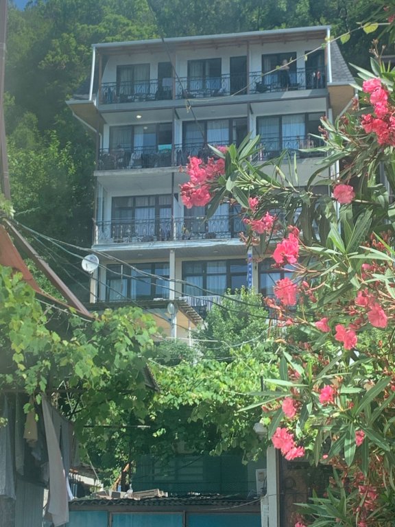 Золотая бухта: Гостевой дом Riviera
