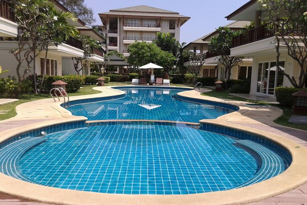 Чаам: Baan Talay Samran D