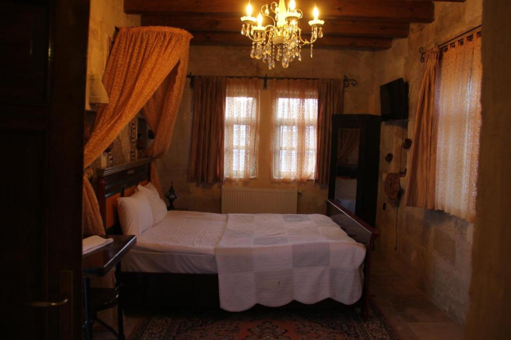 Emilys Cave Hotel — фото 3