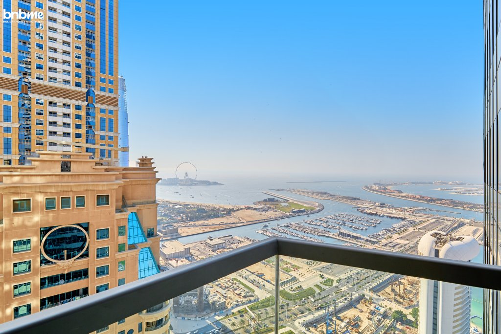 Дубай: Апартаменты Bnbmehomes 54th Floor Sea View Heart of Marina - 5407