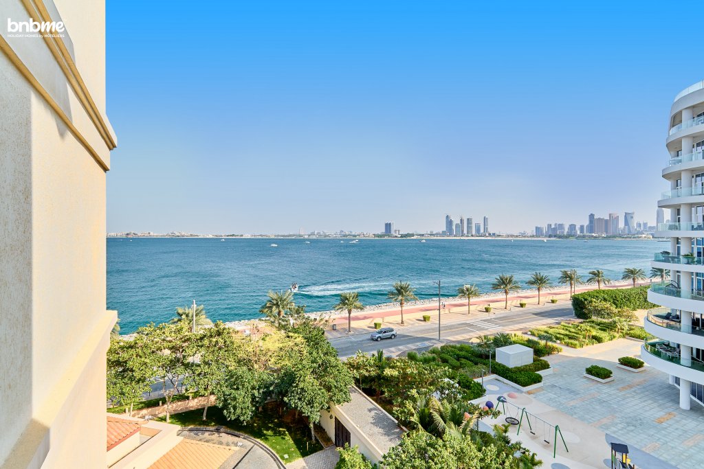 Дубай: Апартаменты Bnbmehomes  Lux Living Redefined Palm Jumeirah - 507