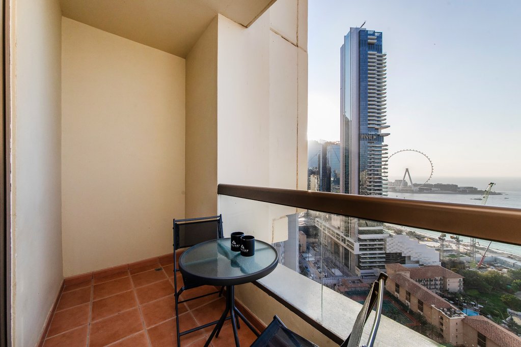 Дубай: Апартаменты Dubai Marina 1BR with amazing sea view at Murjan 2