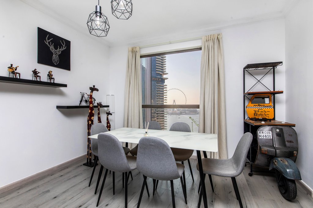 Дубай: Апартаменты Dubai Marina 1BR with amazing sea view at Murjan 2