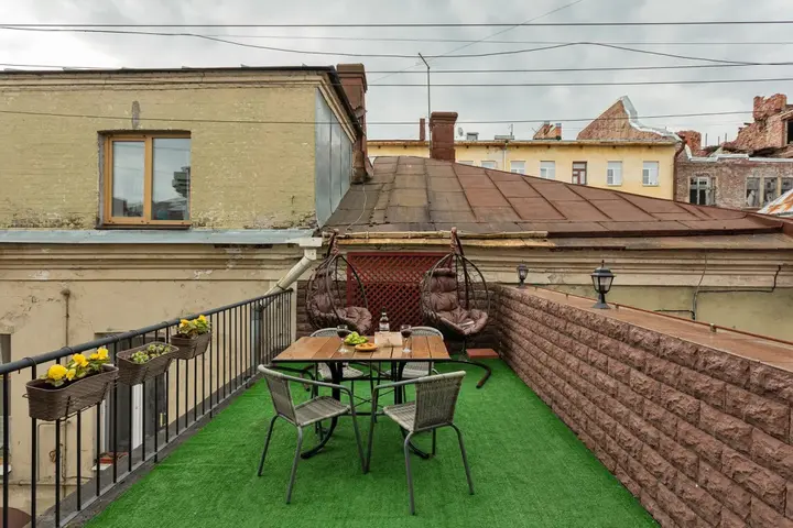 Выборг: Апартаменты J&N Apartments с камином и летней террасой в самом центре исторического Выборга Краснофлотская 1