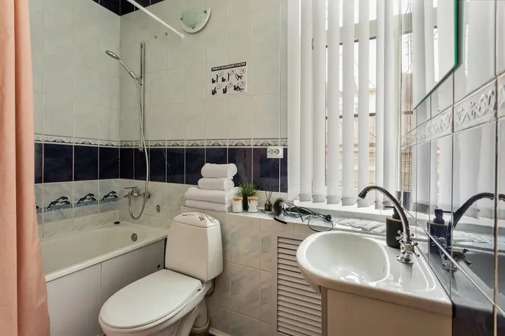 Выборг: Апартаменты J&N Apartments с камином и летней террасой в самом центре исторического Выборга Краснофлотская 1