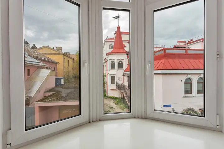 Выборг: Апартаменты J&N Apartments с камином и летней террасой в самом центре исторического Выборга Краснофлотская 1
