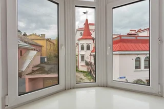Выборг: Апартаменты J&N Apartments с камином и летней террасой в самом центре исторического Выборга Краснофлотская 1