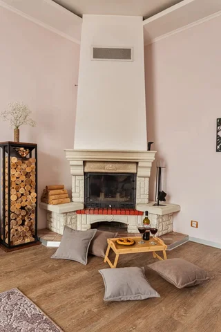 Выборг: Апартаменты J&N Apartments с камином и летней террасой в самом центре исторического Выборга Краснофлотская 1