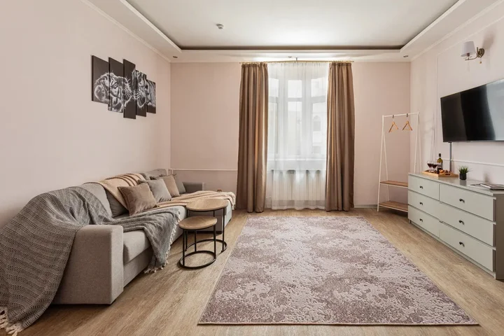 Выборг: Апартаменты J&N Apartments с камином и летней террасой в самом центре исторического Выборга Краснофлотская 1
