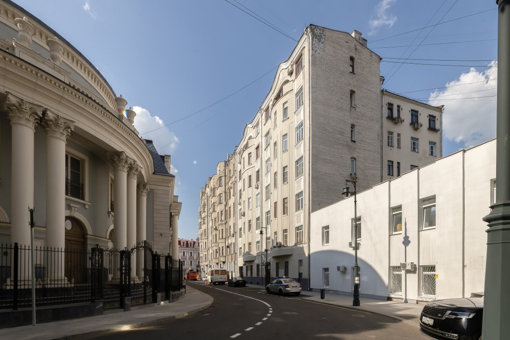 Москва: Квартира Кривоарбатский пер д 3 1.1
