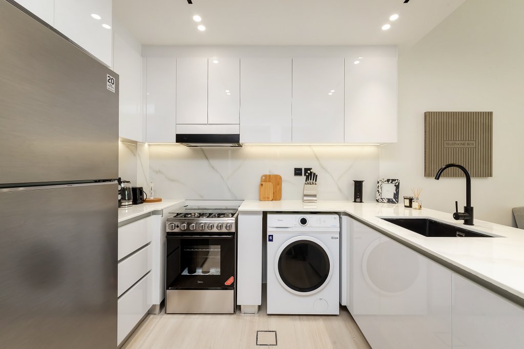 Дубай: Апартаменты Excellent 1BR in Binghatti Crescent