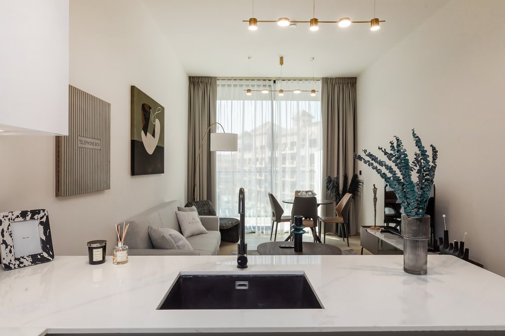 Дубай: Апартаменты Excellent 1BR in Binghatti Crescent