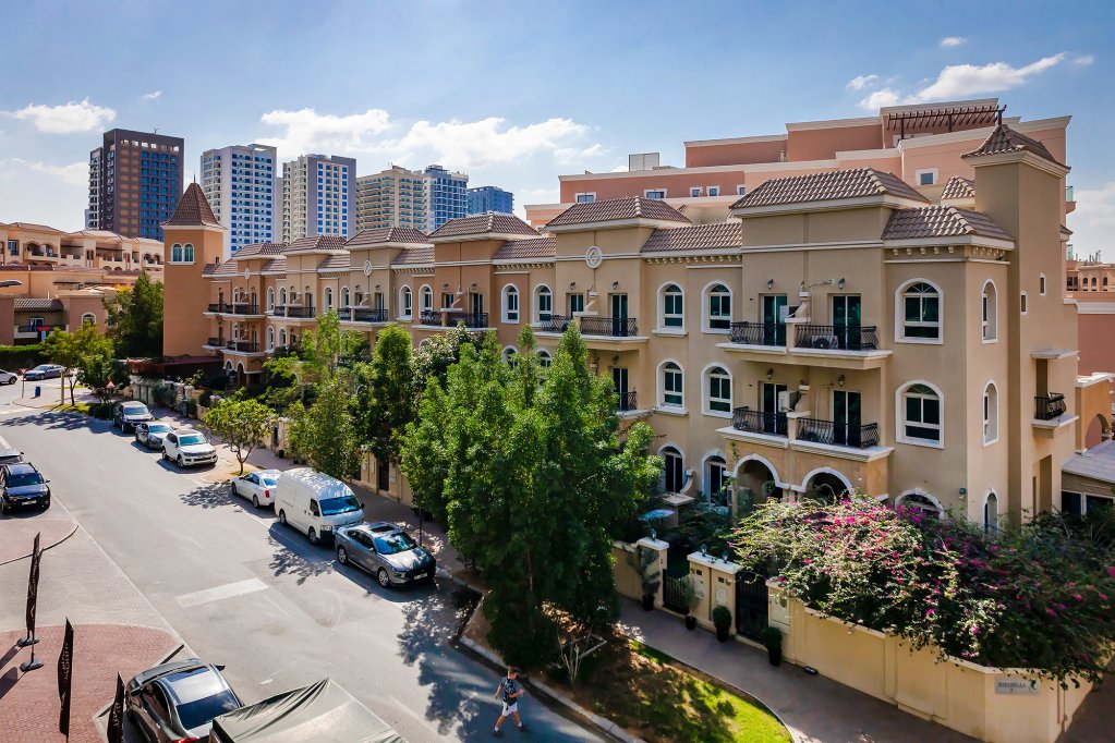 Дубай: Апартаменты Excellent 1BR in Binghatti Crescent