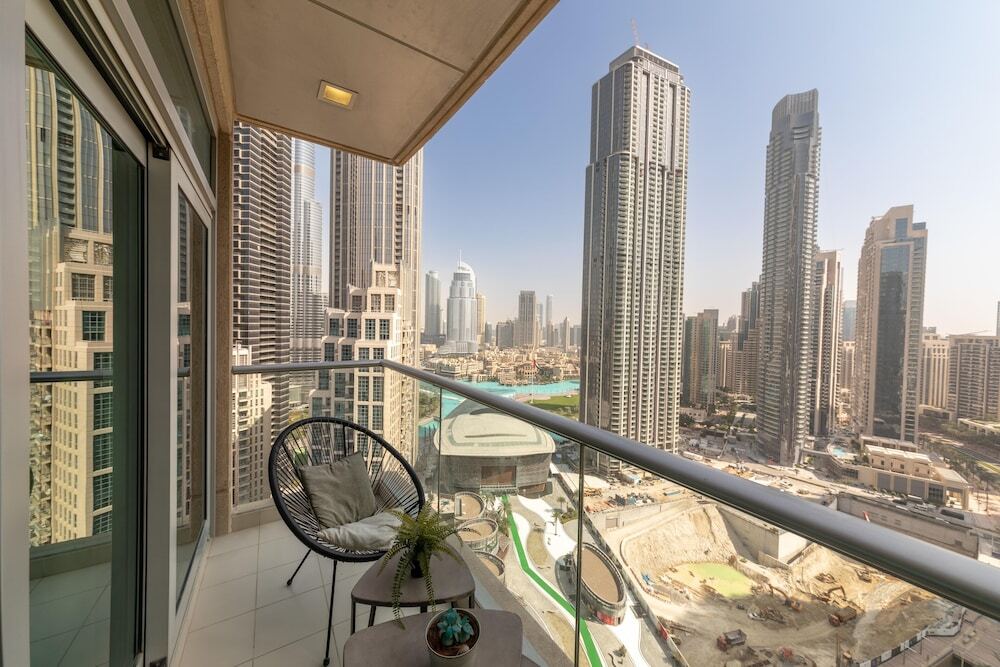 Дубай: Maison Privee - Central Dubai Apt w/Danish Twist & Burj Khalifa Vws