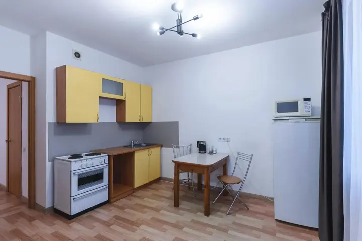Красноярск: Суточно на улице Алексеева 9