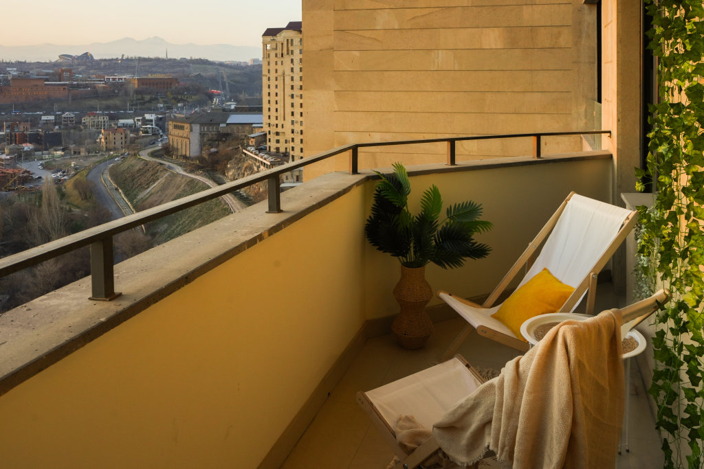 Ереван: Апартаменты New 1BR Retreat/Self checkin/Balcony View/Keygo 47