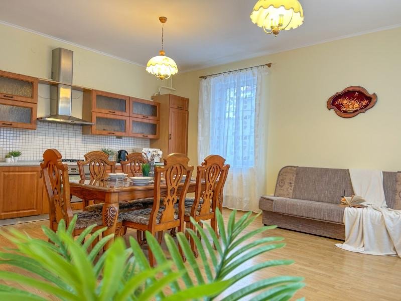 Светлогорск: Sunny Svetlogorsk 6 (Санни Светлогорск 6) на переулке Гагарина