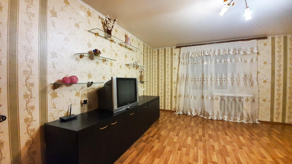 Владимир: По суткам 33 на проспекте Строителей 15Д