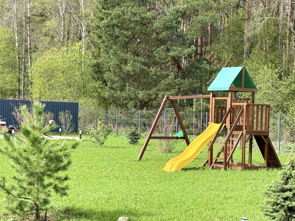 Обнинск: Шале у Леса с Банным Чаном