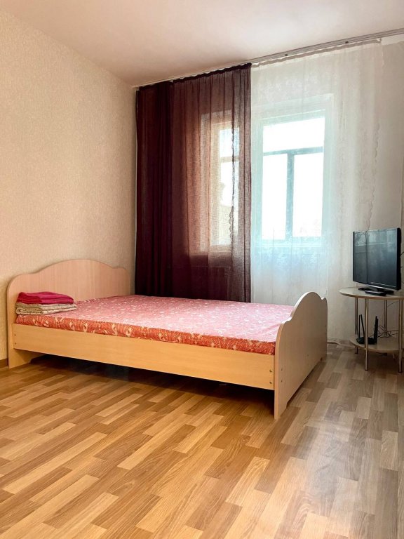 Красноярск: Квартира на Парижской Коммуны 42А 7