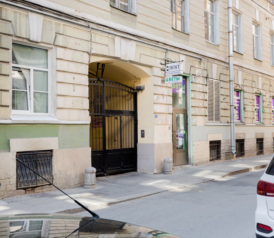 Санкт-Петербург: Апартаменты SpbStay Владимирский 13 двухуровневая студия с балконом