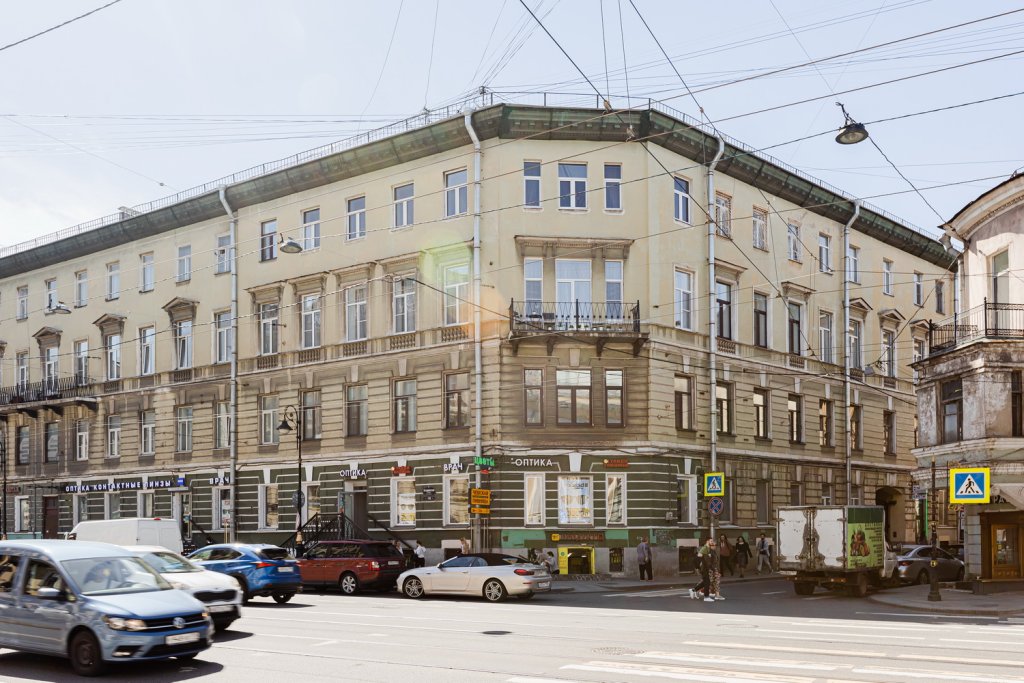 Санкт-Петербург: Апартаменты SpbStay Владимирский 13 двухуровневая студия с балконом