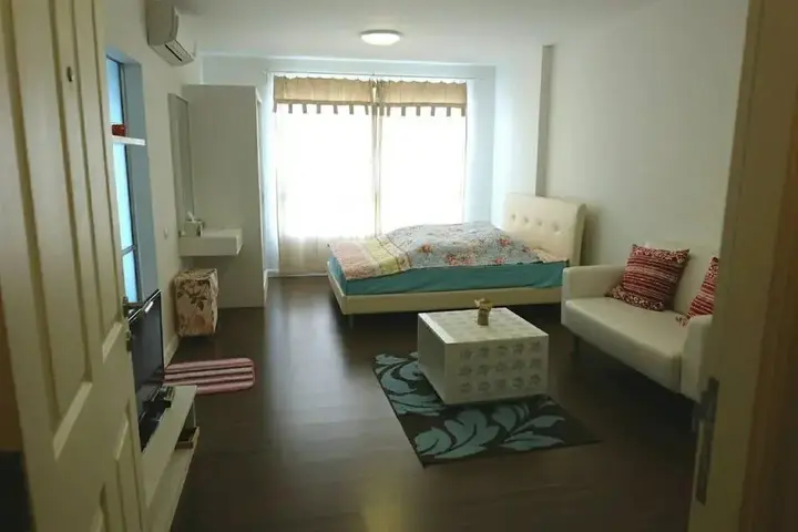 Чаам: Baan Thewlom Condo Cha-am by Day DD(Room.596)