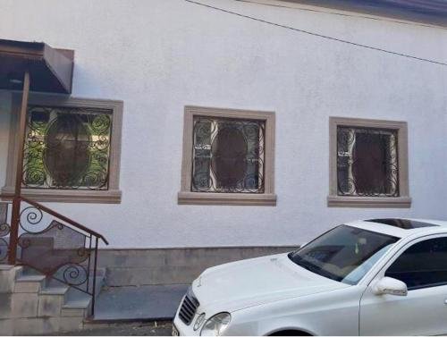 Ереван: Classic Apartment On Kievyan