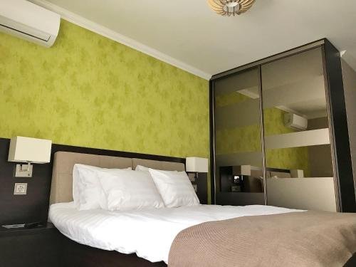 Минск: Mini-hotel 'April'