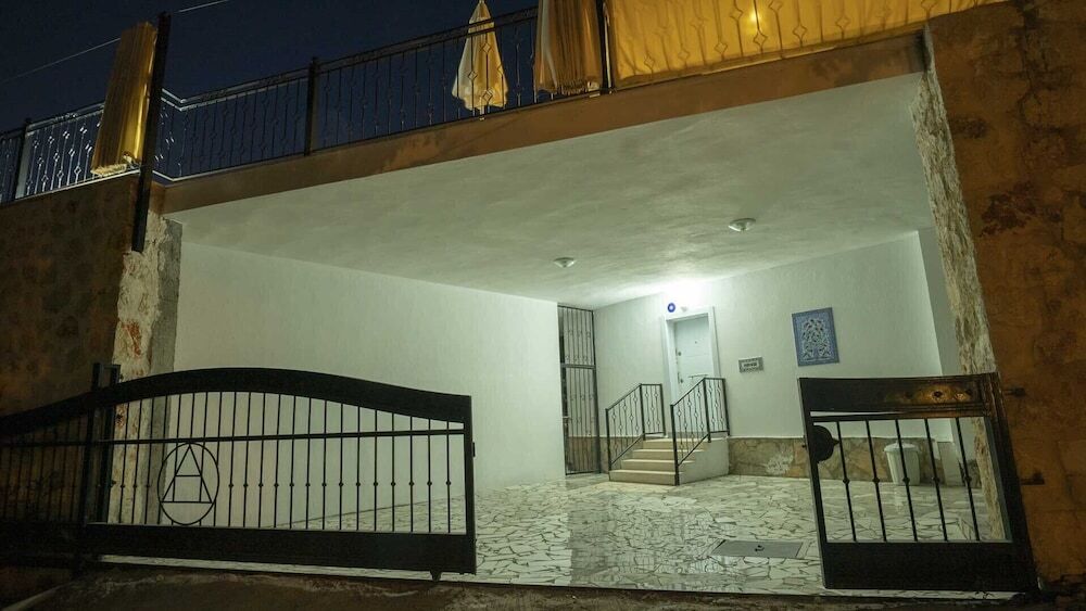 Сарыбелен: Villa Hibiskus
