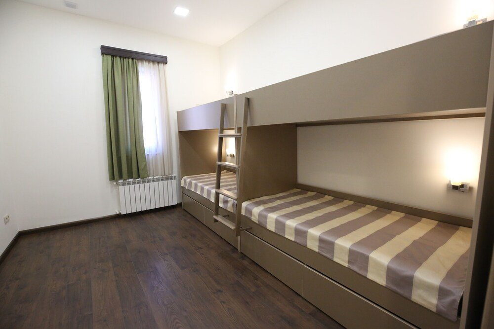 Ереван: Armenian Inn